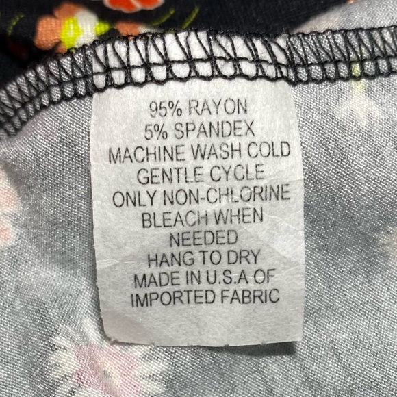 Salaam 'Stella' Tank-Face Mask Top - Picture 7 of 14